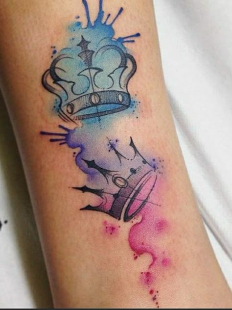 Wolf Crown Tattoo, Prince And Princess Tattoo, Tattoo Hijos, Royalty Tattoo, Bholenath Tattoo, Tattoo Nombres, Splatter Tattoo, Wolf Tattoo Forearm, Crown Tattoos For Women