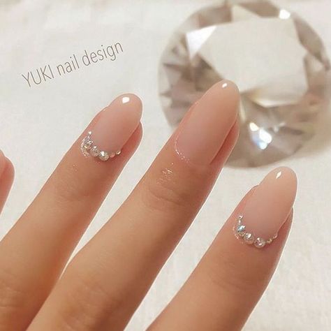 Gem Nail Designs, Popular Nail Art, Bride Nails, Gem Nails, Popular Nails, Popular Designs, Gel Nail Designs, Bridal Nails, Short Acrylic Nails