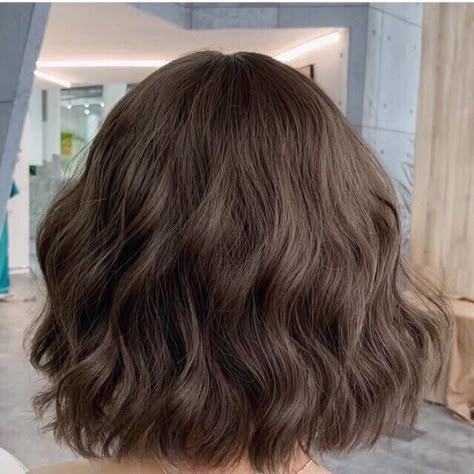 Short Wavy Perm Loose Curls, Short Wavy Hair With Bangs Loose Waves, Short Curly Bleached Hair, Perm Cut Haircuts Short Hairstyles, Japanese Perm Short Hair, Loose Curl Perm Short Hair, Curly Short Hair Korean, Short Wavy Perm, Body Wave Perm Short Hair