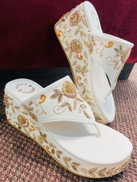 Stylish Shoes Heels, Fancy Clutch Purse, Bridal Sandals Heels, Artsy Shoes, Elegant Shoes Heels, Bride Heels, Fancy Sandals, Bridal Shoes Low Heel, Wedding Jewelry Sets Bridal Jewellery