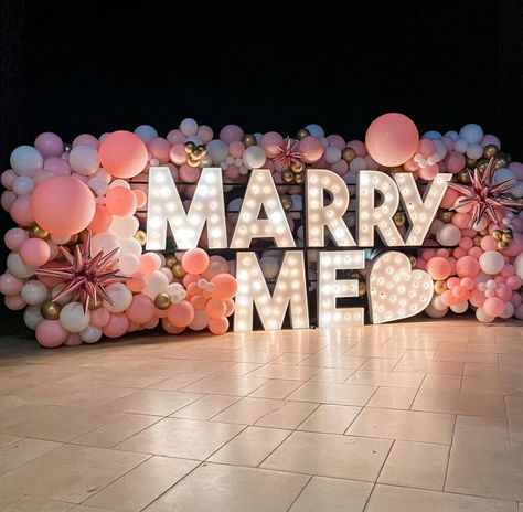 Marry Me Decorations, Balloon Decor Ideas, Wedding Proposal Ideas Engagement, Balloon Proposal, It Book, Valentines Balloons, Wedding Proposals, Killing It, Proposal Engagement