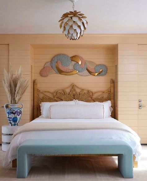 Melanie Turner (@melanieturnerinteriors) • Instagram photos and videos Summer Beach House Aesthetic, Bedroom Peach, Whimsical Chandelier, Melanie Turner, Melanie Turner Interiors, Modern Coastal Bedroom, White Wash Walls, Boho Beach House, Beach House Aesthetic