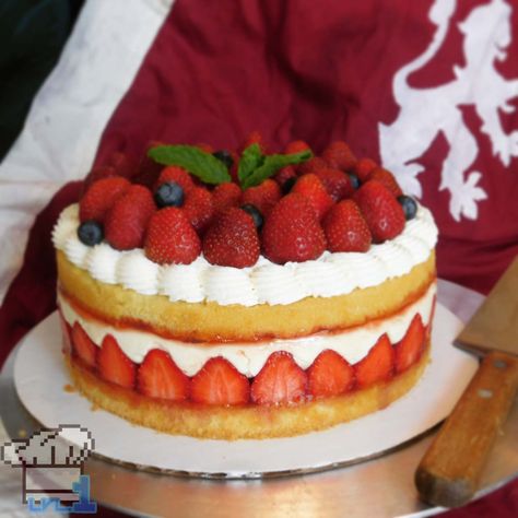 Frazier Cake, Frasier Cake, Bravely Second, Red Birthday Cakes, My Dream Come True, Nursing Cake, Strawberry Cream Cakes, Bake Goods, British Baking