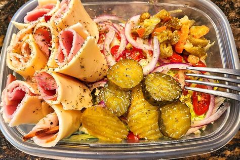 Kmart Submarine Sandwich, Italian Sub In A Tub Recipe, Sub Sandwich In A Bowl, Sub Sandwich Ideas Party, Sub Recipes Sandwiches, Sun In A Tub Recipe, Submarine Salad, Sub In A Tub Salad Healthy, Sub In A Tub Salad Bowls