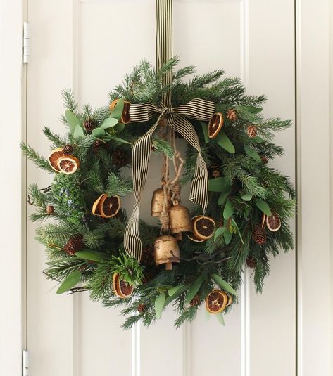 Christmas Reef, Megan Miller, Decorating For Christmas, Christmas Door Wreaths, 12 December, Christmas Inspo, Minimalist Christmas, Christmas Home Decor, Christmas Door Decorations