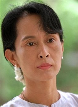 Aung San Suu Kyi has inspired many people to work peacefully to improve the world, by the power of her personal example. Aung San Suu Kyi, Aung San, First Ladies, Fearless Women, Phenomenal Woman, Nobel Peace Prize, Inspiring Women, Women Leaders, Great Women