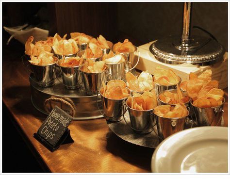 How to Set Up a Potato Chip Bar at Your Wedding: Ideas Product Picks Potato Chip Bar, Western Gala, Chip Bar, Charcuterie Board Wedding, Chip Packaging, Snack Station, Dip Bar, Chip And Dip Sets, Kettle Chips