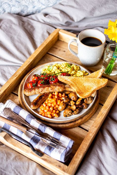 Full Vegan English Breakfast Recipe | The Beet English Breakfast Beans, Vegetarian English Breakfast, English Breakfast Recipe, Breakfast Beans, Steamed Spinach, Vegan Worcestershire Sauce, Full English Breakfast, Mothers Day Breakfast, Brown Sauce