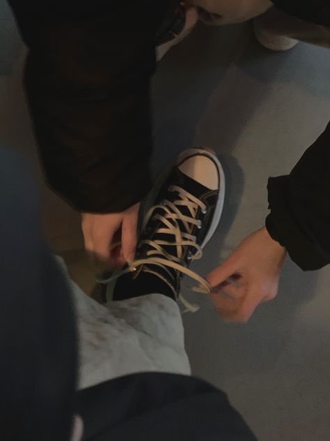 Gf Aesthetic, Aesthetic Converse, Foto Ideas Instagram, Love Languages, Insta Photo Ideas, Couple Aesthetic, Hopeless Romantic, Cute Couple Pictures, Boyfriend Pictures