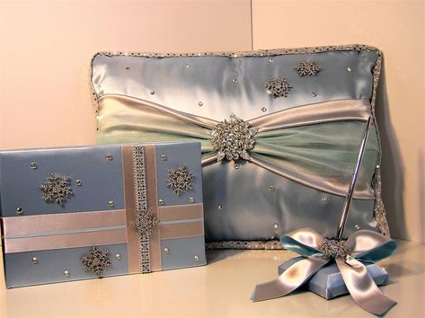 Winter Wedding Sweet 16 Quinceañera Birthday Guest Book and | Etsy Blue And Silver Wedding, Birthday Gift Card, Snowflake Wedding, Wedding Card Box, Pen Pen, Gift Card Boxes, Birthday Gift Cards, Crystal Snowflakes, Card Box Wedding