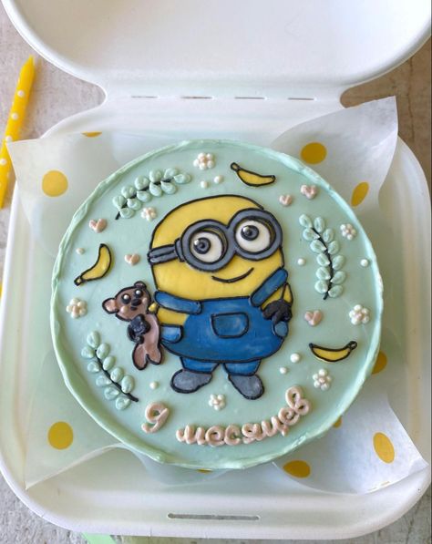 Minion Bento Cake, Minions Cake Ideas, Minion Cake Ideas, Minion Cake Design, Bento Tort, Hbd Cake, Minion Cakes, Minions Cake, Minion Birthday Cake