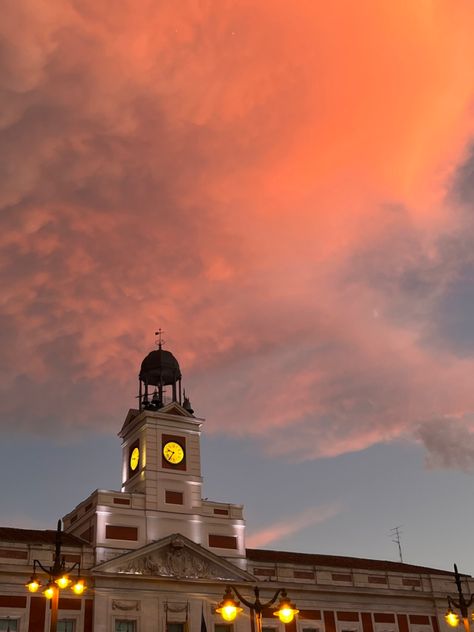 Sunset in sol madrid < 3 Pretty Skies, Pretty Sky, Empire State, Ferry Building, Empire State Building, Ferry Building San Francisco, Madrid, San Francisco, Branding