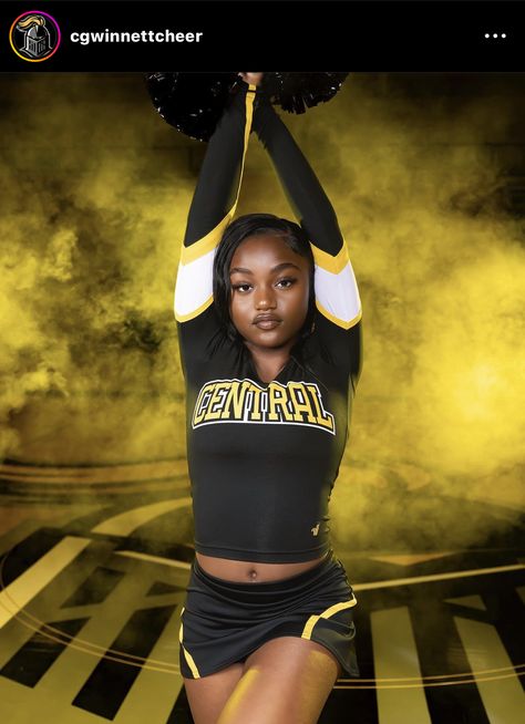 Cheer Pictures Poses, Black Cheerleaders, Cute Cheer Pictures, College Cheer, Cheer Poses, Cheer Picture Poses, Art Of Dance, Cheerleading Uniforms, Cheer Uniform