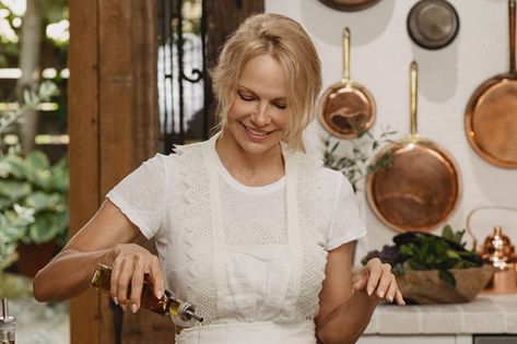 Cooking - Pamela Anderson Ultimate Fan Pamela Anderson Cook Book, James Beard, Pamela Love, Outdoor Eating, Vegan Cookbook, Baywatch, Culinary School, Vegan Restaurants, Perfect Plants