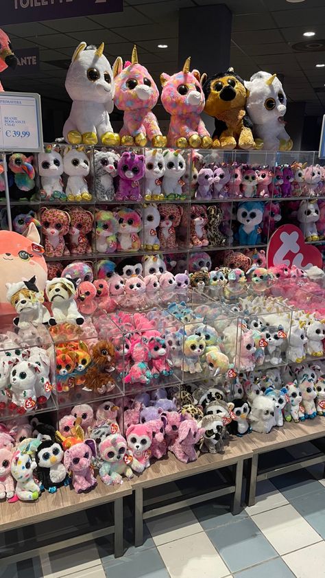 Ty Plushies Aesthetic, Ty Plushies, Bug Birthday Cakes, Toy Collection Room, Ty Beanie Boos Collection, Ty Animals, Ty Stuffed Animals, Ty Toys, Ty Plush