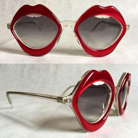 Lips Art, Funky Glasses, Cool Glasses, Fashion Eye Glasses, Trendy Sunglasses, Fashion Eyeglasses, Open Your Eyes, Lip Art, Vintage Sunglasses