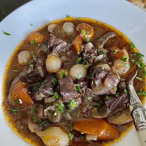 Beef Bourguignon - Barefoot Contessa Tomato Crostini, Best Ina Garten Recipes, Beef Bourguignon Recipe, Chicken Marbella, Holiday Flowers, Christmas Sides, Ina Garten Recipes, Party Playlist, Classic French Dishes