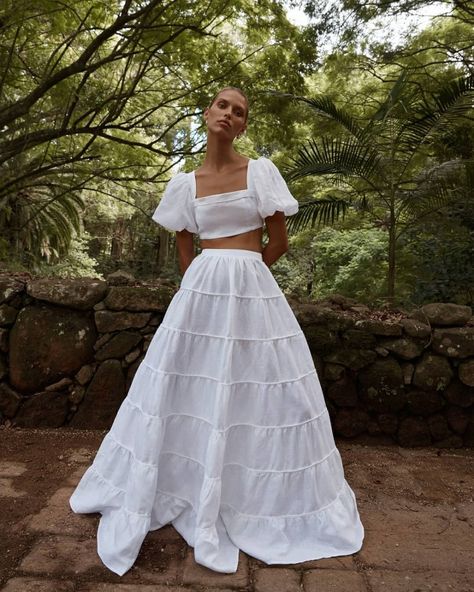 DISSH på Instagram: "The Aisle Edit • Capsule Two ​ Capsule Two exudes effortless romance, featuring feminine silhouettes with a laidback sense of cool.…" Linen Top And Skirt, Puffed Sleeve Top, Long Tiered Skirt, Long Linen Skirt, Beach Maxi Skirt, Flare Maxi Skirt, Skirt Beach, Trendy Crop Tops, Top And Skirt Set