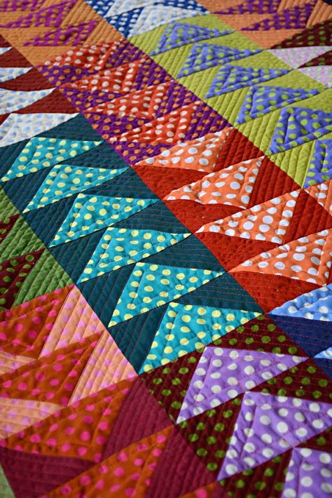 Temperature Quilt, Polka Dot Quilts, Geese Flying, Flying Geese Quilt, Kaffe Fassett Quilts, Quilt Modernen, Half Square Triangle Quilts, Quilt Care, Quilt Baby