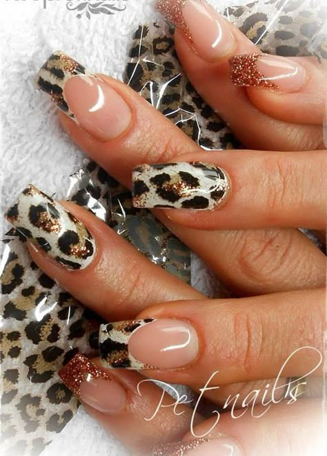 Cheetah Nail art - 50 Cheetah Nail Designs  <3 <3 Cheetah Nail Art, Cheetah Nail Designs, Nail Magic, Unghie Sfumate, Cheetah Nails, Leopard Print Nails, French Nail Designs, Leopard Nails, Animal Nails