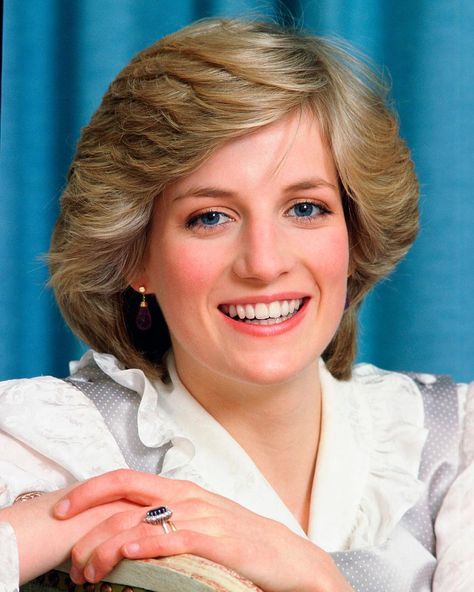 “The collective hunger for all things Diana remains. Hers clearly is a story we like to be told over and over again, a post-modern parable… Princess Diana Engagement Ring, Diana Engagement Ring, Queen Mom, Diana Wedding, Princess Diana Photos, Princess Diana Pictures, Princes Diana, Mel Gibson, Kensington Palace