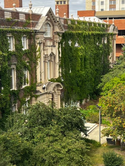 Old Campus Aesthetic, Campus Astethic, Old Money School Building, Old English School Building, Dorm Building Aesthetic, Beautiful College Campus, Collage Campus Aesthetic, University Architecture College Campus, College Building Aesthetic