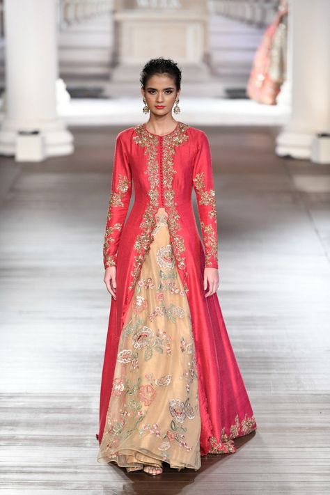 Sabyasachi Lehenga, Nikkah Dress, Ritu Kumar, Salwar Kamiz, Indian Gowns Dresses, Indian Gowns, Indian Bridal Outfits, Designer Party Wear Dresses, Party Wear Indian Dresses