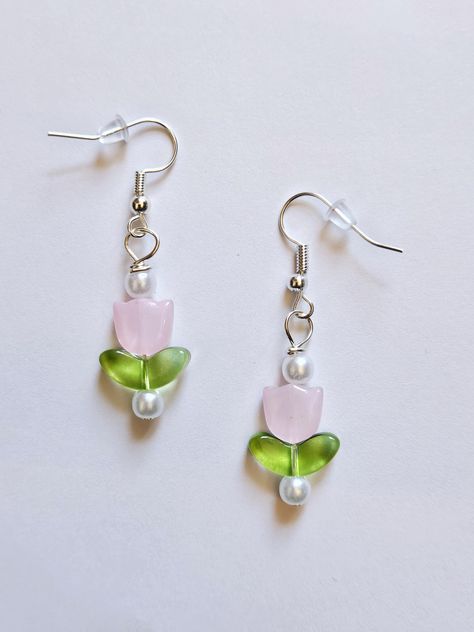 Handmade dangle earrings featuring beautiful tulip beads...the perfect addition to your jewelry collection! Tulip Beads, Handmade Dangle Earrings, Earrings Handmade Dangle, Beaded Dangle Earrings, Etsy Earrings Dangle, Beaded Dangles, Jewelry Earrings Dangle, Tulips, Dangle Drop Earrings