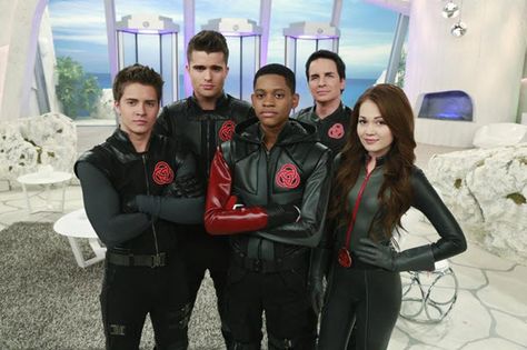 Find out #LabRats Season 4 date & new title https://www.byoumagazine.com/lab-rats-season-4-coming-in-march/ … Starring BYOU Magazine covergirl Kelli Berglund! Lab Rats, Disney Xd, Season 4, Rats, Lab, Tv, Disney