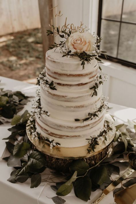 Wedding Cake Forest, Planning 2023, Woodland Wedding Cake, Arches Wedding, Semi Naked Wedding Cake, Bougainvillea Wedding, Hot Pink Wedding, Wedding Arches Outdoors, Green Wedding Cake