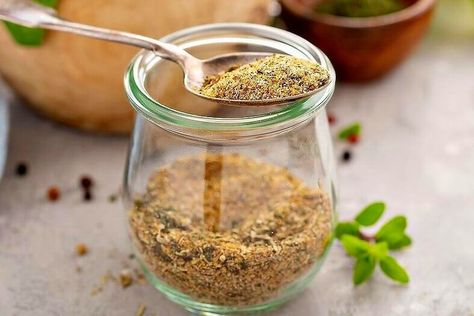 Greek Seasoning Recipe, Cavenders Greek Seasoning, Greek Spices, Greek Dinners, Homemade Tzatziki, Italian Herbs, Greek Seasoning, Spice Mix Recipes, Homemade Spice Blends