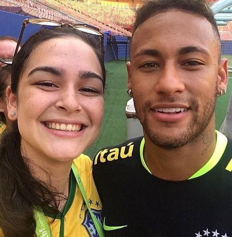 Neymar With Fans, Neymar Jr, Football Soccer, Lionel Messi, Fc Barcelona, Neymar, Goats, Vision Board, Barcelona