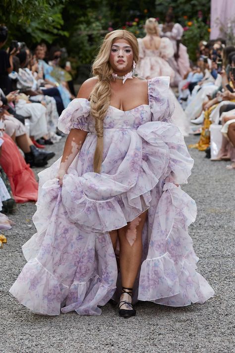 Selkie Runway, Ribbon Dancer, Selkie Dress, 2022 Runway, Puff Dress, Celeb Style, Marie Antoinette, Bridal Gown, Look Chic