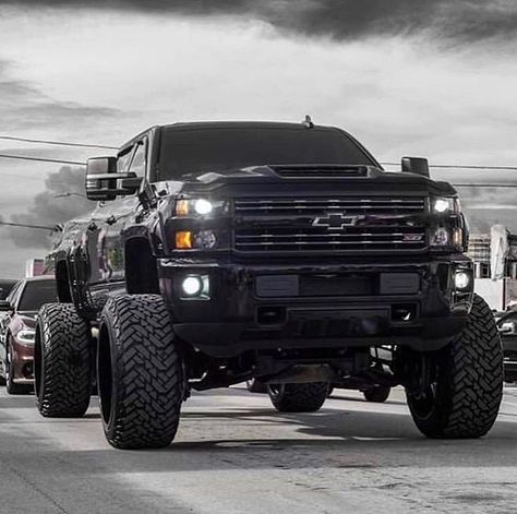 You can never go wrong with a black truck @dmaxjelson_  #dmax #dirtymax #duramax #diesel #lifted #2500hd #allblack #fueltires #fuelgrippers #realtruck Jacked Up Truck, Country Trucks, Chevy Diesel Trucks, Trucks Lifted Diesel, Hot Trucks, Future Trucks, Black Truck, Trucks Lifted, Nice Trucks