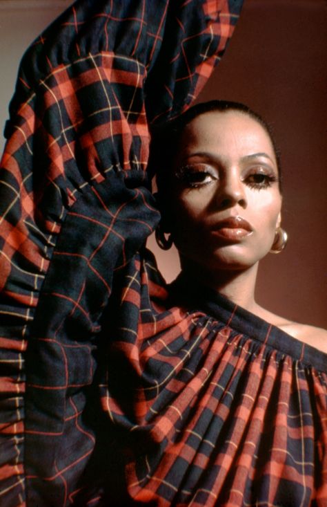 As She Turns 80, Enjoy Diana Ross¡¯s Best Pop Icon Beauty Looks of All Time Diana Ross Style, Evan Ross, Faye Dunaway, Vintage Black Glamour, Beauty Looks, Diana Ross, Beauty Icons, Music Legends, Lady Diana