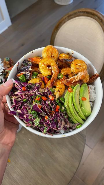 CHLOE 💫 on Instagram: "RECIPE BELOW! Honey Tajin shrimp over rice with a cabbage slaw, avocado & (hot!!) chili peppers 🍤 SHRIMP RECIPE -Pat dry your peeled & deveined shrimp (I used about 1lb) -In a pan over medium heat, melt 2 tablespoons of butter -Add shrimp to heated pan & season generously with tajin -Cook for about 2 minutes, flip, season again & cook for about 2 more minutes until done -Turn the stove to low, squeeze half a lime & drizzle about 1 tablespoon honey -Toss everything tog Tajin Shrimp, Shrimp Over Rice, Pepper Shrimp Recipe, Pepper Shrimp, Cabbage Slaw, Shrimp Recipe, Hottest Chili Pepper, Chili Peppers, Hot Chili