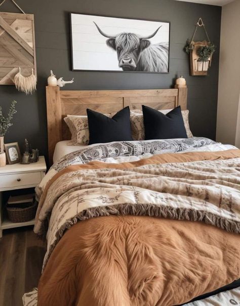 Cute Spare Bedroom Ideas, Western Style Guest Bedroom, Ikea Western Bedroom, Rustic Home Decor Apartment, Rustic Bedroom Paint Ideas, Boho Western Master Room Bedroom Ideas, Western Bedroom Color Schemes, Western Master Bedrooms Decor, Western Theme Bedroom Ideas