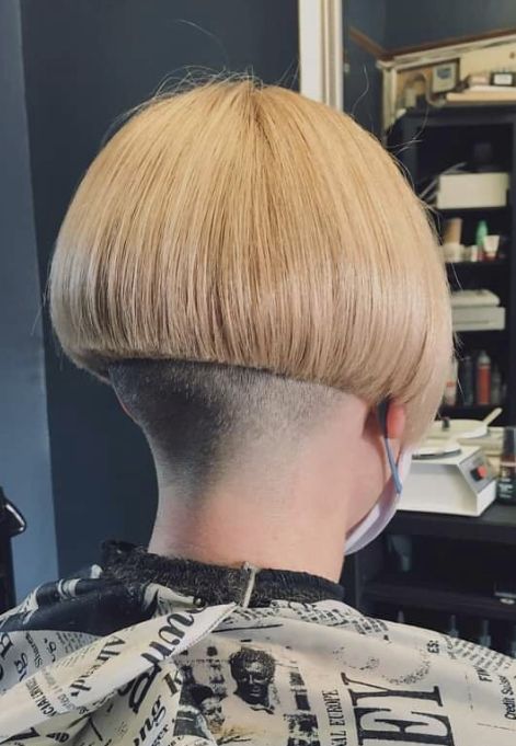 Short Stacked Bob Hairstyles, Bob Hairs, Shaved Bob, Sleek Bob Hairstyles, Kort Bob, Bobbed Hair, Stacked Bob Hairstyles, Messy Bob Hairstyles, Shaved Nape