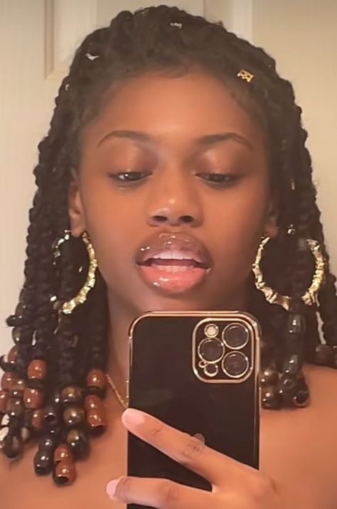 Twists Black Women, Locs Beads, Cute Box Braids Hairstyles, Protective Hairstyles Braids, Hair Twist Styles, Pretty Braided Hairstyles, Natural Hair Braids, Locs Hairstyles, Hair Beads