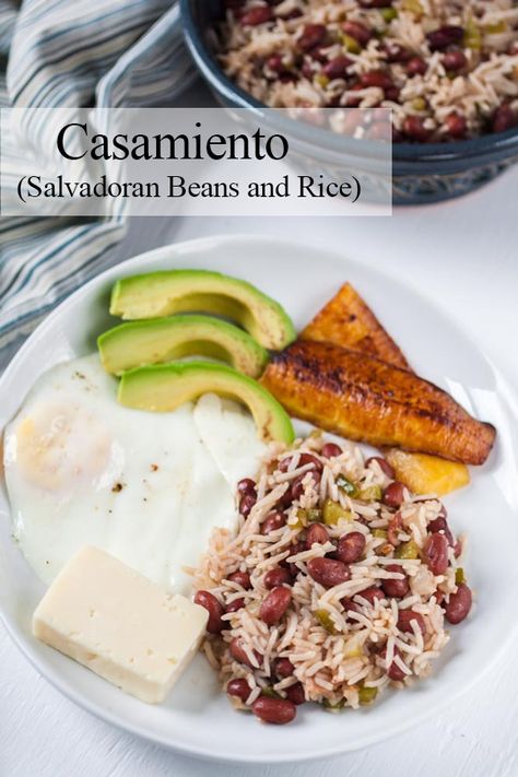 Casamiento is the Salvadoran version of the ever-popular combination of rice and beans. Easy to put together and so versatile, you can serve this with anything! Salvadorian Beans, Salvadoran Food Recipes, Casamiento Salvadoreno Recipe, Salvadorian Rice, Salvadorean Food Recipes, Salvadoran Rice, Salvadorian Breakfast, Latina Kitchen, Salvadoran Recipes