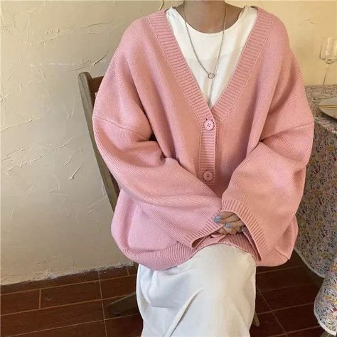 Spring Hoodie, Girls Dress Shoes, Elegant Coats, Áo Len Cardigan, Cardigan Vintage, Cardigan Women, Pink Outfits, Fashion Korean, Pajama Set Women