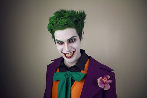 Joker Makeup Tutorial, Joker Makeup, Male Makeup, Cosplay Tutorial, Classic Comics, Makeup Tutorial, Comics, Makeup, Fictional Characters