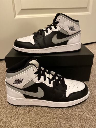 Air Jordan 1 Mid White Shadow, Black And Grey Jordans, Gray And White Jordans, Jordan 1 Grey, Black And White Jordans, Gray Nike Shoes, Air Jordan 1 Mid White, Jordan 1 Mid White, White Shadow