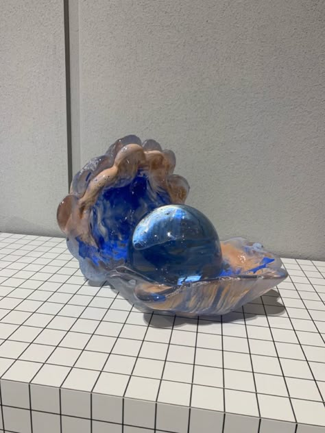 #art #seashell #sculpture #modernart Seashell Sculpture, Ocean Sculpture, Cute Sea Creatures, Sea Sculpture, Contemporary Sculpture, Sea Creatures, Art Class, Art Classes, Sea Shells