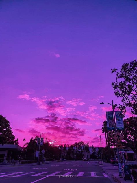 Lofi Astethic, Purple Sunset Aesthetic, Purple Sky Wallpaper, Neon Purple Aesthetic, Bg Aesthetic, Aesthetic Purple Wallpaper, Violet Sunset, Purple Night Sky, Purple Night