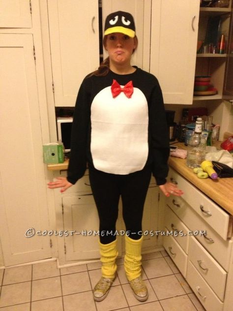 Wheezy the penguin Penguin Costume Women, Pinguin Costume, Toy Story Group Costume, Diy Penguin Costume, Penguin Halloween Costume, Disfraz Toy Story, Diy Penguin, Toy Story Crafts, Toy Story Halloween