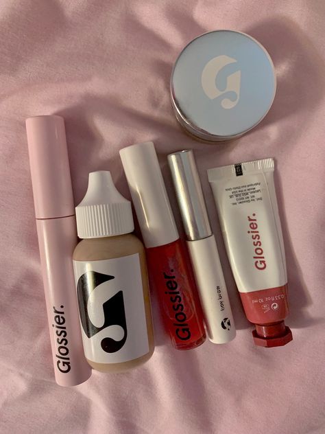 Best Glossier Products, Glossier Products, Get Rid Of Hyperpigmentation, Glossier You, Glossy Makeup, Pretty Skin Care, Soft Makeup, Luxury Makeup, Pretty Makeup