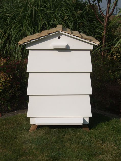 Small Bathroom Storage Units, Storage Unit House, Diy Beehive, Small Garden Tools, Bbq Equipment, Storage Unit Organization, Business Storage, Closet Storage Bins, Timber Posts