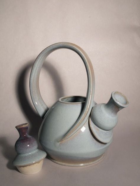 Ceramic Teapot Design, Ceramic Teapots Handbuilt, Ceramic Teapots Ideas, Tea Pots Unique, Tea Pots Ceramic, Unique Pottery Ideas, Teapot Handles, Teapot Unique, Tea Pot Ceramic