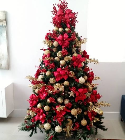 Christmas Tree Ideas Green, Christmas Tree Ideas Aesthetic, Christmas Tree Ideas Pink, Christmas Tree Ideas Classy, Christmas Tree Ideas Blue, Christmas Tree Ideas White, Christmas Tree Ideas Simple, Pink Christmas Tree Ideas, Blue Christmas Tree Ideas